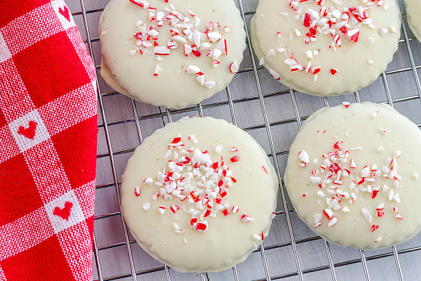 istock Chocolate Peppermint Holiday Cookies 528359241