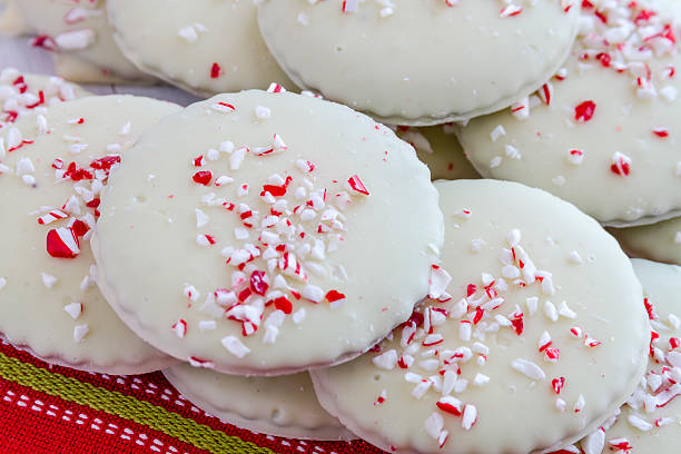 istock Chocolate Peppermint Holiday Cookies 528362227