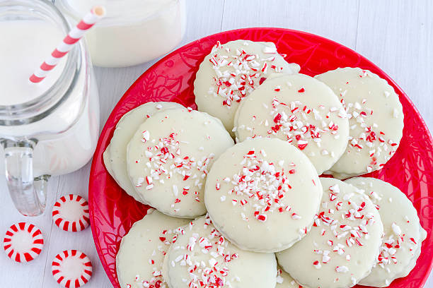 istock Chocolate Peppermint Holiday Cookies 528362301