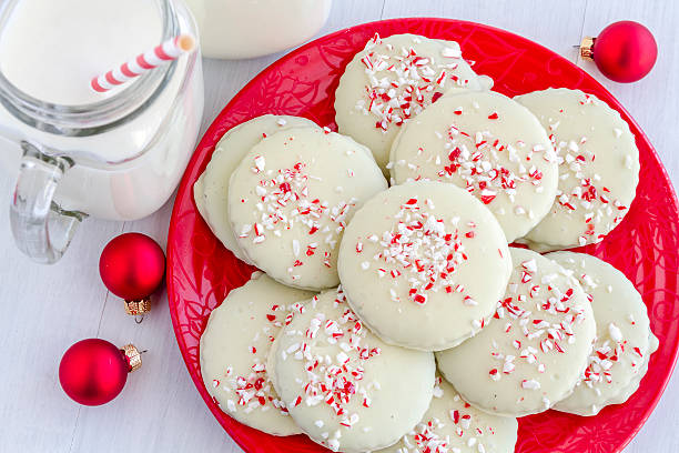 istock Chocolate Peppermint Holiday Cookies 528362309