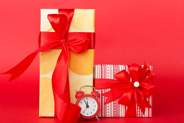istock Minutes left to Christmas 528387445