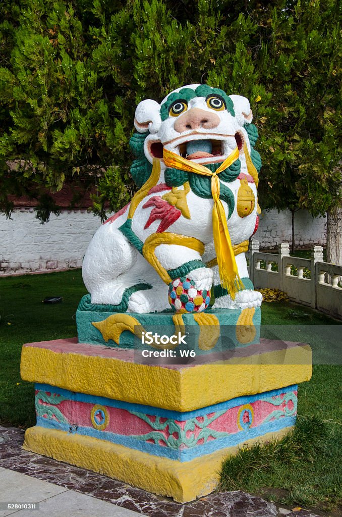 Tibetan Stone Lion Tibetan Lion Statuehttps://lh5.googleusercontent.com/-tpvJ64X4LmY/VMUQwuBJZOI/AAAAAAAABAA/4xrt9UufxvI/s380/banner_Tibet.png Architecture Stock Photo