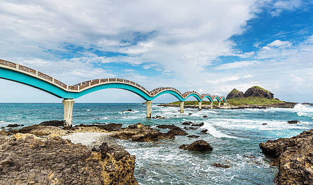 istock Sansiantai Dragon Bridge Taitung Taiwan 528414087