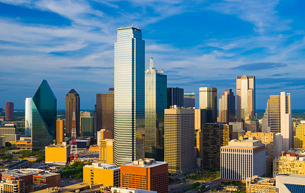 vista aérea do horizonte de dallas/vista elevada - bank of america plaza - fotografias e filmes do acervo