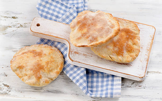 istock Homemade pita bread 528433592