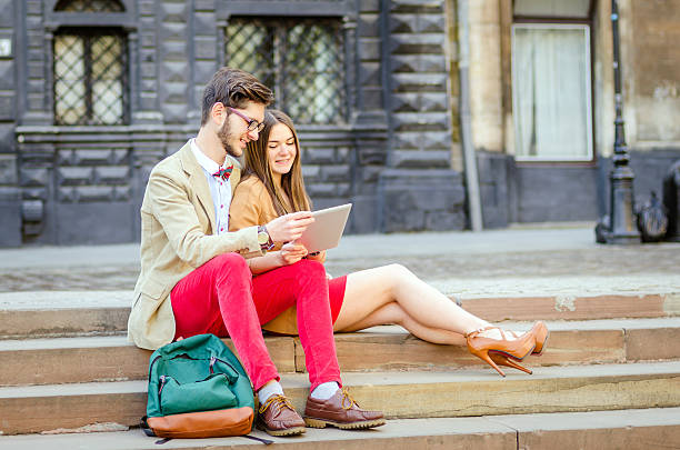 istock couple dating in city 528482536