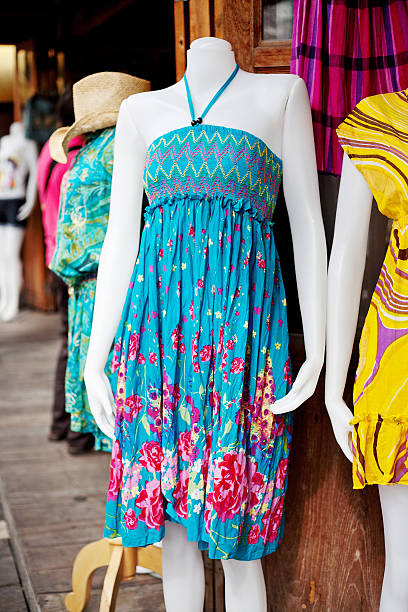 istock Fashion shop 528494615