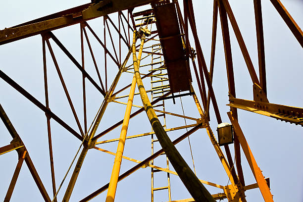 ground water well Drilling rig ground water well Drilling rig subdevelopment stock pictures, royalty-free photos & images