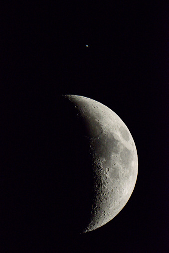 Combinación de la luna con el planeta Saturn. photo
