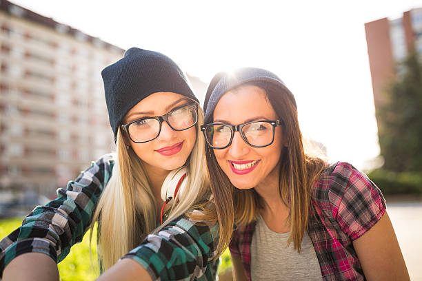 istock Beautiful young women 528555952