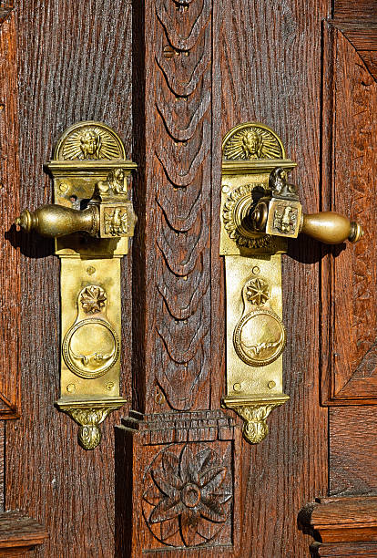 istock Door handle of the church 528558871