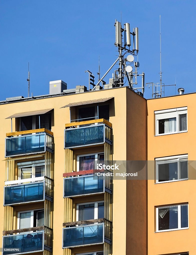- Antennen-führen darf auf dem Dach - Lizenzfrei Antenne Stock-Foto