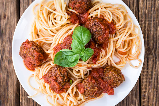 istock Spaghetti with Meatballs and Tomato Sauce 528561684
