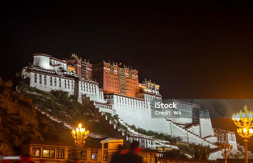 the panoramagram of Potala palace night view the panoramagram of Potala palace night viewhttps://lh5.googleusercontent.com/-tpvJ64X4LmY/VMUQwuBJZOI/AAAAAAAABAA/4xrt9UufxvI/s380/banner_Tibet.png Ancient Stock Photo