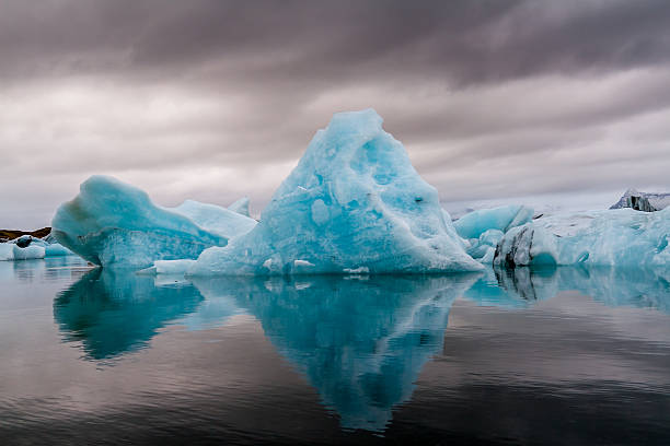 Cтоковое фото Удивительные Ёкюльсаурлоун glacial Озеро всей поверхности и Таять я