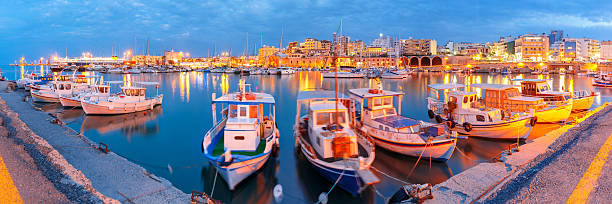 istock Night old harbour of Heraklion, Crete, Greece 528615488