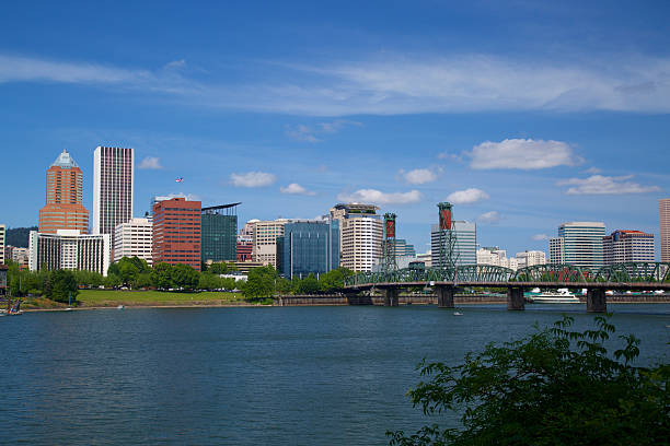 istock portland oregon skyline 528628328
