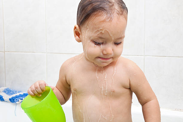 istock Baby in a bathtub 528708675