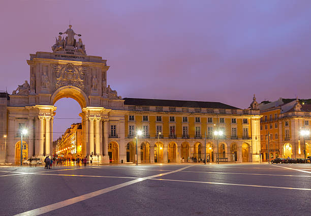 istock Rua Augusta Arch in Lisbon, Portugal 528713015