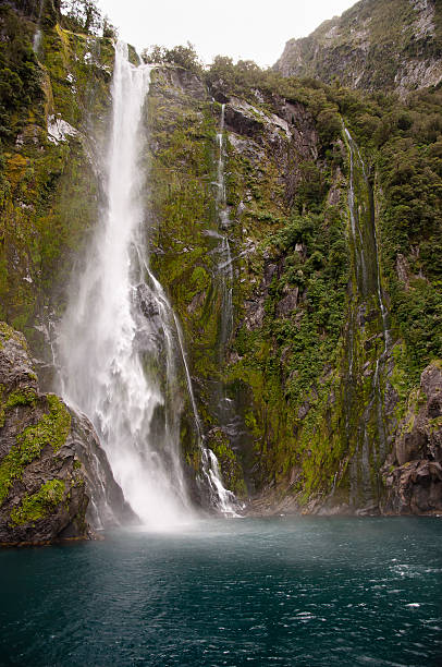 istock Milford Sound - New Zealand 528739321