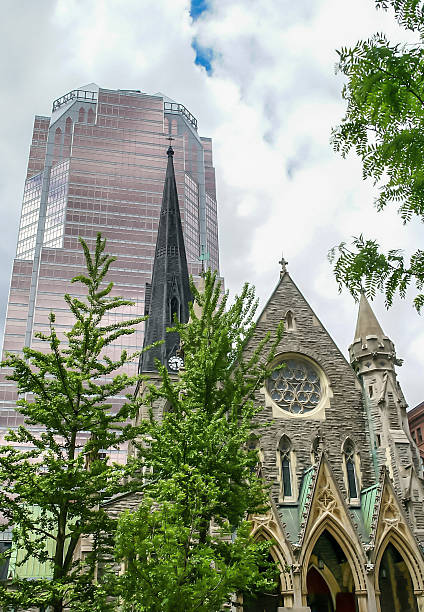 istock Church in Montreal, Canada 528778617