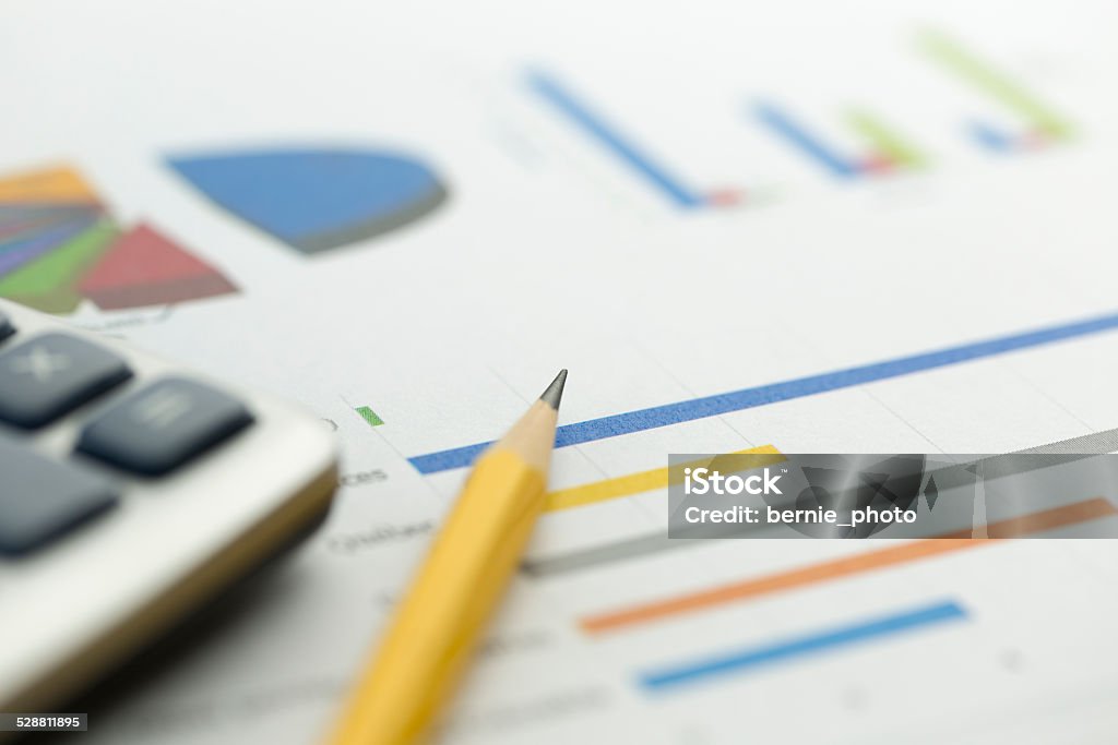 Finanzielle Daten analysieren - Lizenzfrei Analysieren Stock-Foto