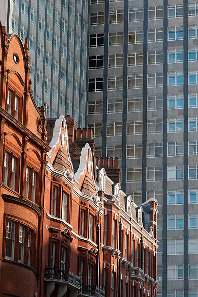 istock Old and new buildings in London 528891260