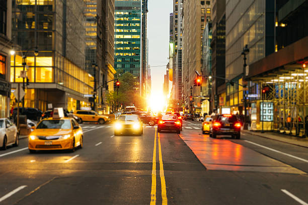 istock Manhattanhenge On 42Nd In New York 528891982