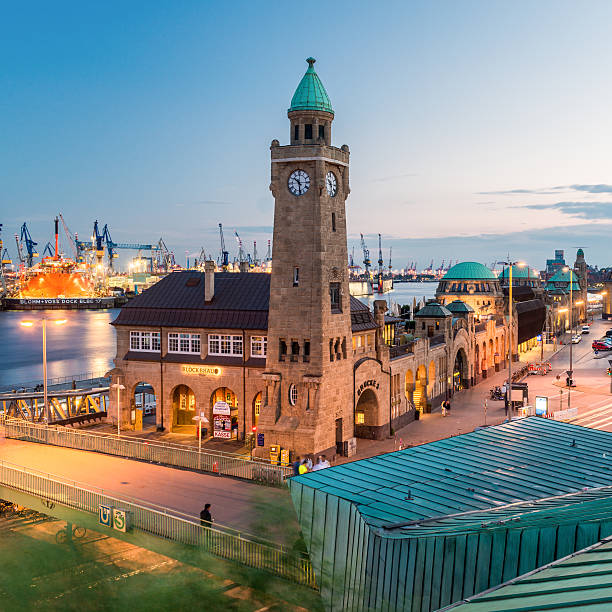 istock Harbour of St. Pauli, Hamburg Germany 528907123