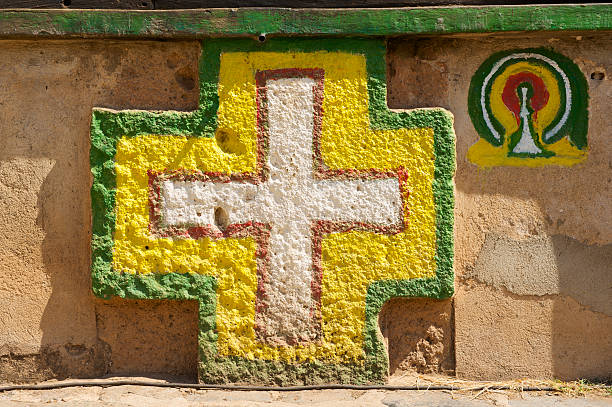 decoração de parede, igreja de nossa senhora mary de zion, etiópia. - our lady of africa imagens e fotografias de stock