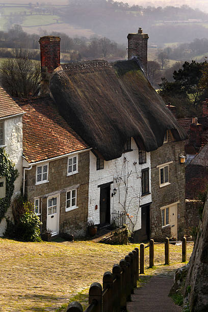 istock Gold Hill - Shaftsbury - England 528920076