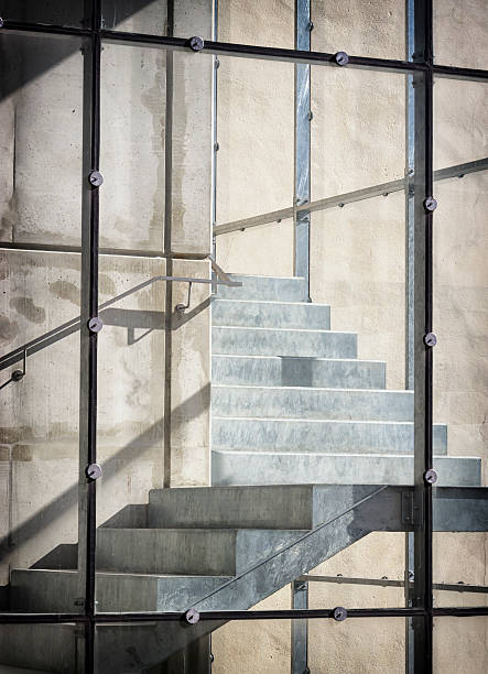 scalinata - concrete wall railing metal bannister foto e immagini stock
