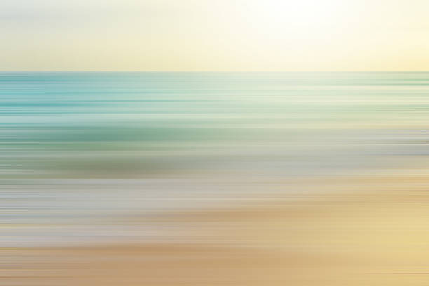 paesaggio marino sfondo sfocato movimento sfocato mare. - pattern nature textured beach foto e immagini stock