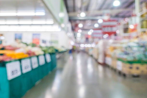 istock Abstract blurred defocusing in supermarket. 528972820