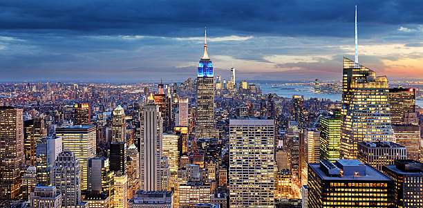 cidade de nova iorque, eua - manhattan new york city night skyline imagens e fotografias de stock