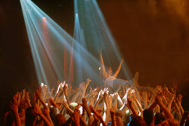 istock My fans carry me 529002697