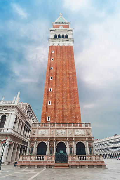 ベニス（イタリア） - european culture architecture vertical venice italy ストックフォトと画像