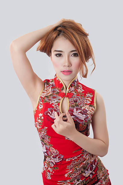 istock Beautiful Asian model wearing Cheongsam 529067149