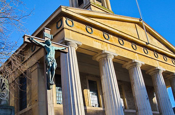 istock London church 529069013