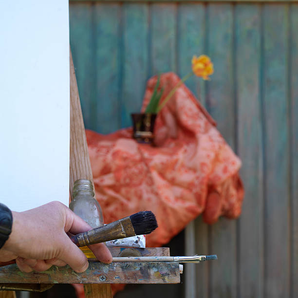 istock Painting A Flower 529071612