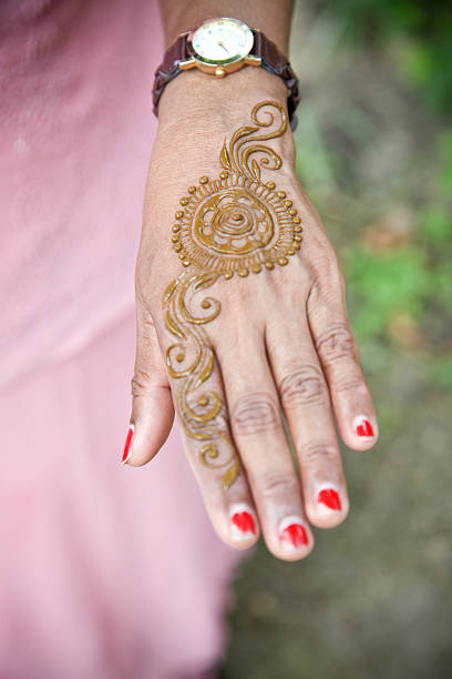 istock tattoo henna art 529077260