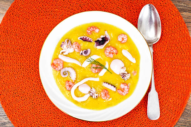 istock Cream Soup with Seafood 529113836
