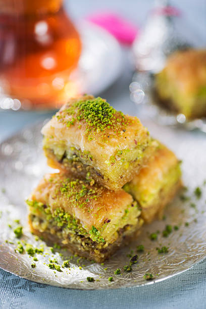 baklava turco - baklawa fotografías e imágenes de stock