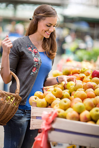 istock Woman at market 529131882