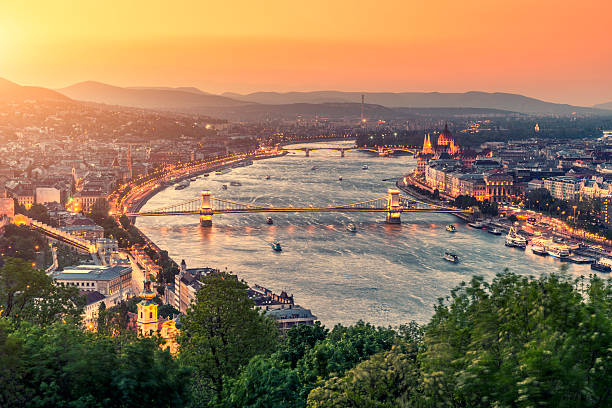 ブダペストの街 - ハンガリー 写真 ストックフォトと画像