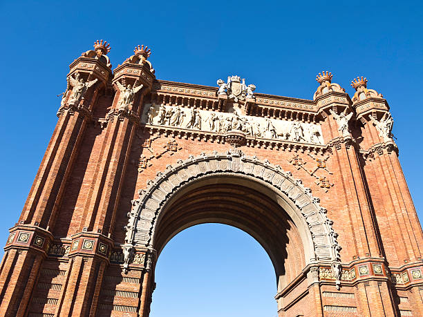 istock Arch of triumph, Barcelona 529135493