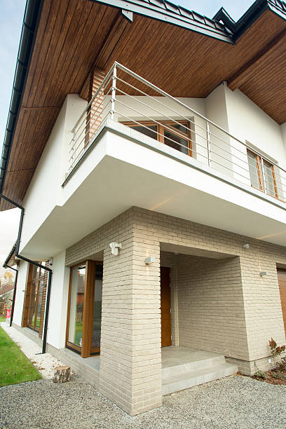 istock Contemporary and beauty detached house 529197759