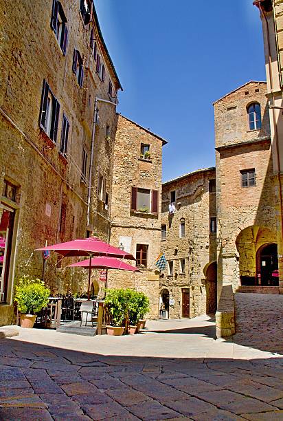istock Tuscany city 529316309