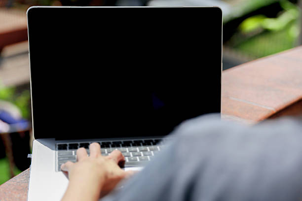 istock Business woman using laptop 529330537