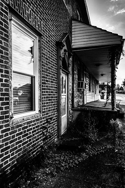 istock Old, run-down house in Abbottstown,  Pennsylvania. 529355963